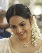 Mallu Actress Samvrita Sunil Pictures