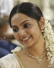 Mallu Actress Samvrita Sunil Pictures