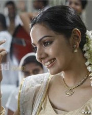 Mallu Actress Samvrita Sunil Pictures
