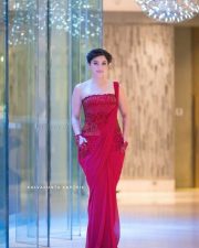 Mehreen Pirzada Pretty In Pink Photos