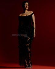 Mesmerizing Actress Shanaya Kapoor in a Black Off Shoulder Feathered Gown Photos 08 Mesmerizing Actress Shanaya Kapoor in a Black Off Shoulder Feathered Gown Photos 08