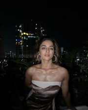 Mesmerizing Wamiqa Gabbi in a Sleeveless Long Gown Photos 02