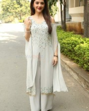 Nenjil Thunivirundhal Movie Heroine Mehreen Pirzada Photos