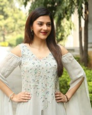 Nenjil Thunivirundhal Movie Heroine Mehreen Pirzada Photos
