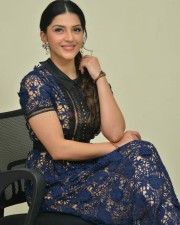 Nenjil Thunivirundhal Movie Heroine Mehreen Pirzada Photos