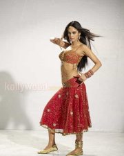 Sexy Mallika Sherawat In Osthi Movie Photos