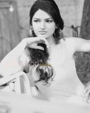 Sexy Tara Alisha Pictures