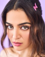 Sexy Wamiqa Gabbi in a Lavender Chrysalis Corset Saree Photos 05