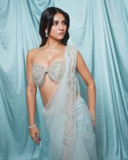 Sophisticated Actress Radhika Seth in a Beaded Beige Crop Top Photos 02