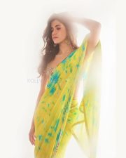 Stunning Shanaya Kapoor in a Vibrant Blue and Green Saree with a Sleeveless Sequinned Golden Blouse Photos 01