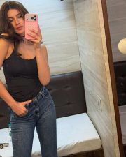 Stylish Actress Shanaya Kapoor in a Black Spaghetti Top And Jeans Photos 09