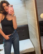 Stylish Actress Shanaya Kapoor in a Black Spaghetti Top And Jeans Photos 09 Stylish Actress Shanaya Kapoor in a Black Spaghetti Top And Jeans Photos 09