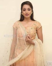Tejaswi Madivada At Anoos Salon Launch Photos