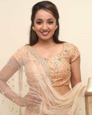Tejaswi Madivada At Anoos Salon Launch Photos