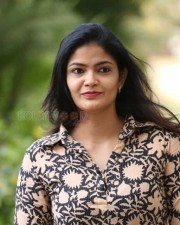 Telugu Actress Kalpika Ganesh Pictures At Sita On The Road Movie Trailer Launch