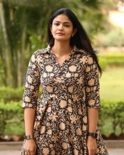Telugu Actress Kalpika Ganesh Pictures At Sita On The Road Movie Trailer Launch