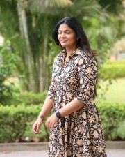 Telugu Actress Kalpika Ganesh Pictures At Sita On The Road Movie Trailer Launch