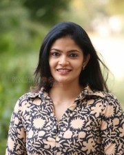 Telugu Actress Kalpika Ganesh Pictures At Sita On The Road Movie Trailer Launch