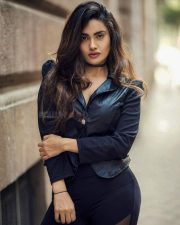 Un Kadhal Irundhal Heroine Sakshi Dwivedi Photos