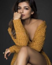 Actress Ashna Zaveri Sexy Photo Shoot Photos