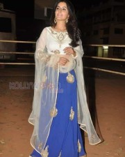 Actress Isha Talwar New Photos
