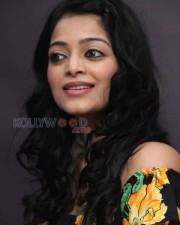 Actress Janani Iyer New Stills