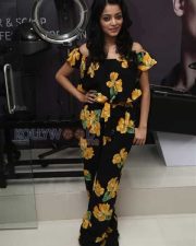 Actress Janani Iyer New Stills
