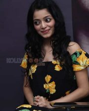 Actress Janani Iyer New Stills