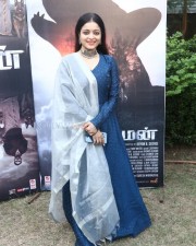 Actress Janani Iyer at Koorman Audio and Trailer Launch Event Photo 01