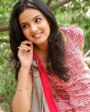 Actress Jasmin Bhasin Photos