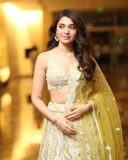 Actress Krithi Shetty at the Grand Pre Release Event of Vaa Vaathiyaar Photos 02