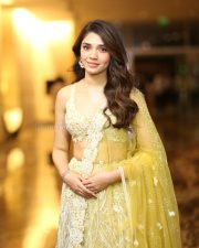 Actress Krithi Shetty at the Grand Pre Release Event of Vaa Vaathiyaar Photos 03