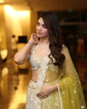 Actress Krithi Shetty at the Grand Pre Release Event of Vaa Vaathiyaar Photos 06