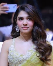 Actress Krithi Shetty at the Grand Pre Release Event of Vaa Vaathiyaar Photos 15