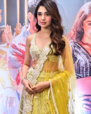 Actress Krithi Shetty at the Grand Pre Release Event of Vaa Vaathiyaar Photos 16