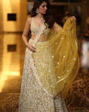 Actress Krithi Shetty at the Grand Pre Release Event of Vaa Vaathiyaar Photos 22