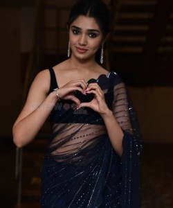 Actress Krithi Shetty in a Transparent Black Saree at at Macherla Niyojakavargam Pre Release Event Photos 10 Actress Krithi Shetty in a Transparent Black Saree at at Macherla Niyojakavargam Pre Release Event Photos 10