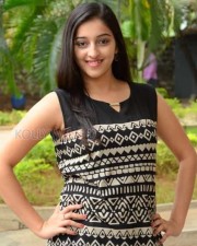 Actress Mouryani New Pictures