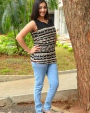 Actress Mouryani New Pictures