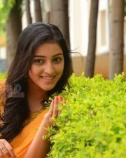 Actress Mouryani Photos