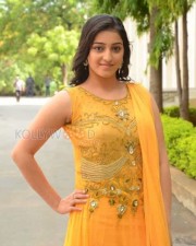 Actress Mouryani Photos