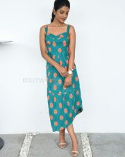 Actress Niveditha at Anya Tutorial Press Meet Pictures