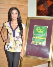 Actress Priya Anand Sexy Photos