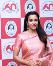 Actress Priya Anand Wins Dindigul Thalappakatti Super Women Awards Photos