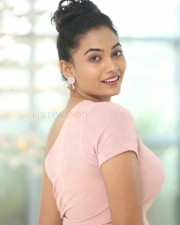 Actress Spandana Palli At Entha Manchivadavura Press Meet Photos