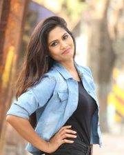 Actress Swathi At Bomma Adirindi Movie Press Meet Stills