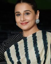 Actress Vidya Balan in Shibori Tussar Silk Saree Pictures 01