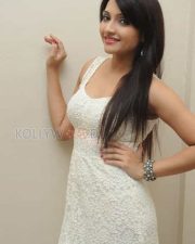 Actress Zoya Khan Photos