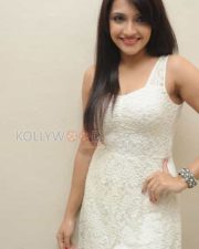 Actress Zoya Khan Photos
