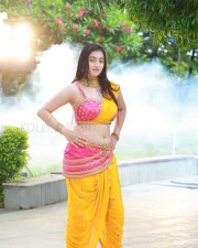 Actress mouryani in sundarangudu movie stills